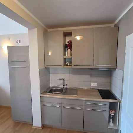 Kimm's Hideaway Apartment